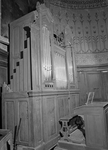 Orgue de choeur, vu de trois quarts gauche. © Région Bourgogne-Franche-Comté, Inventaire du patrimoine