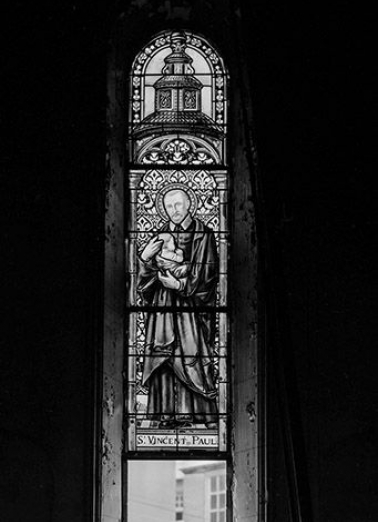 Baie 12 : saint Vincent de Paul. © Région Bourgogne-Franche-Comté, Inventaire du patrimoine