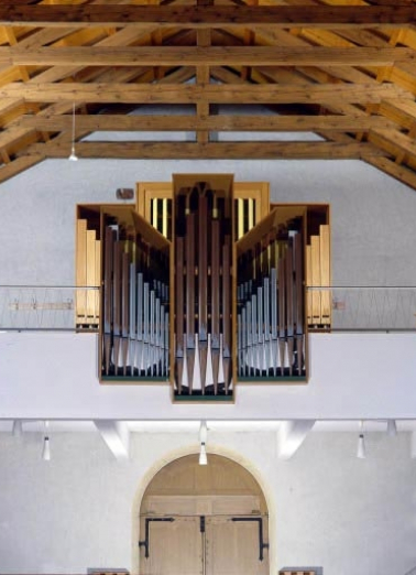 Vue générale de face en contre-plongée. © Région Bourgogne-Franche-Comté, Inventaire du patrimoine