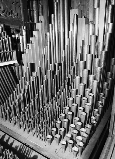 Tuyauterie du clavier de grand orgue vue de trois quarts gauche. © Région Bourgogne-Franche-Comté, Inventaire du patrimoine