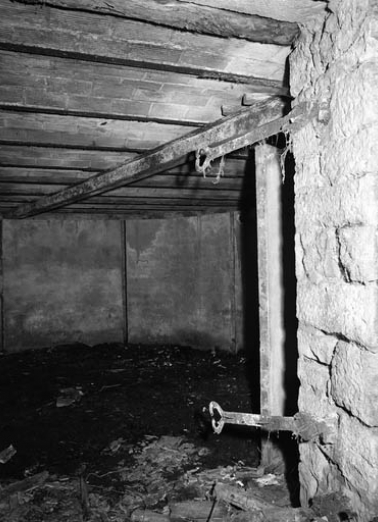 Vue intérieure du fruitier. © Région Bourgogne-Franche-Comté, Inventaire du patrimoine