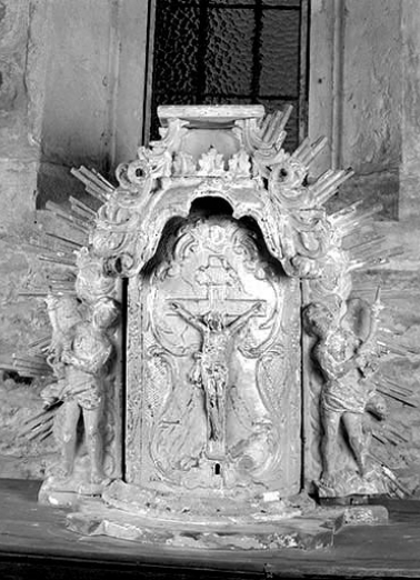 Le dais d'exposition, fermé. © Région Bourgogne-Franche-Comté, Inventaire du patrimoine