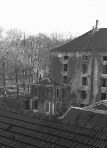Extrémité nord du moulin public et logement attenant en 1989. © Région Bourgogne-Franche-Comté, Inventaire du patrimoine
