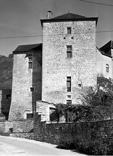 Face sud ouest de la tour de justice. © Région Bourgogne-Franche-Comté, Inventaire du patrimoine