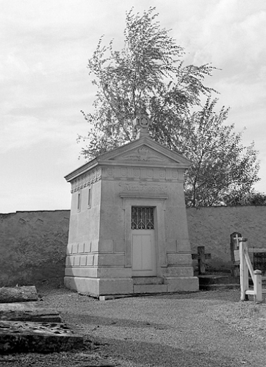 Chapelle funéraire de la famille Rossen : de trois quarts gauche. © Région Bourgogne-Franche-Comté, Inventaire du patrimoine