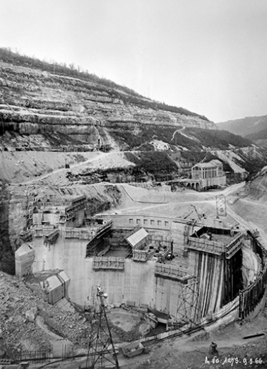 Barrage - Vue générale de K à Q [et centrale de la chartreuse de Vaucluse]. © Région Bourgogne-Franche-Comté, Inventaire du patrimoine