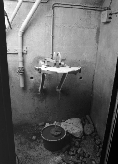 Système d'auscultation du barrage : pendule. © Région Bourgogne-Franche-Comté, Inventaire du patrimoine Système d'auscultation du barrage : pendule. © Région Bourgogne-Franche-Comté, Inventaire du patrimoine