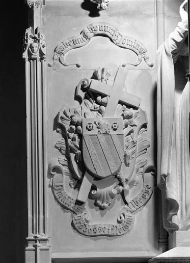 Détail du pied droit de la table d'autel. © Région Bourgogne-Franche-Comté, Inventaire du patrimoine