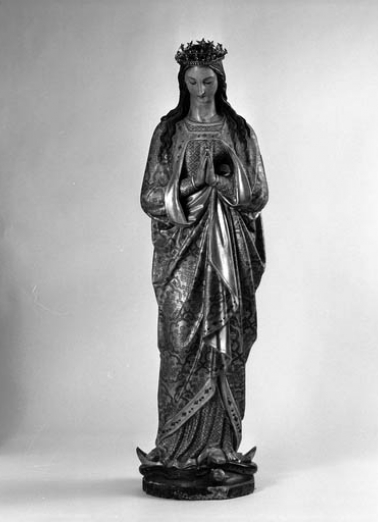 Vue d'ensemble : de face, avec couronne. © Région Bourgogne-Franche-Comté, Inventaire du patrimoine