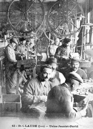 St-Claude (Jura) - Usine Jeantet-David. Rapeurs et monteurs de pipes. © Région Bourgogne-Franche-Comté, Inventaire du patrimoine