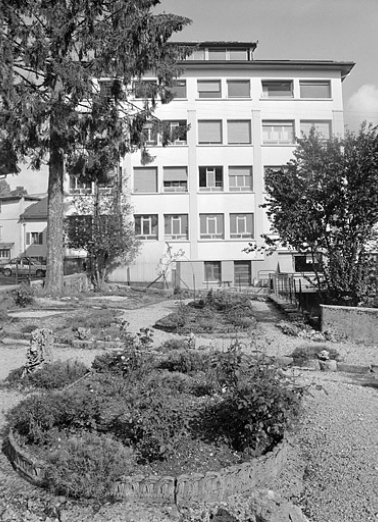 Parc et façade latérale de l'usine (E). © Région Bourgogne-Franche-Comté, Inventaire du patrimoine