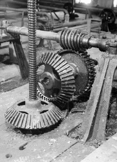 Système de descente à vis : détail. © Région Bourgogne-Franche-Comté, Inventaire du patrimoine