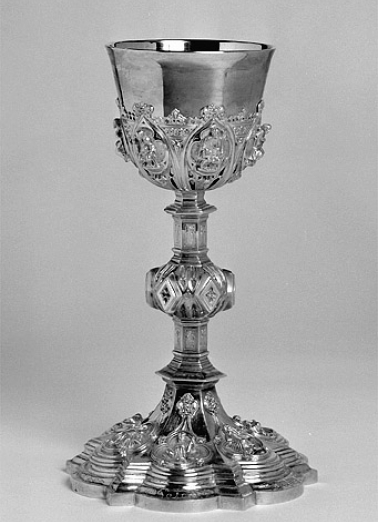 Vue générale du calice. © Région Bourgogne-Franche-Comté, Inventaire du patrimoine Vue générale du calice. © Région Bourgogne-Franche-Comté, Inventaire du patrimoine