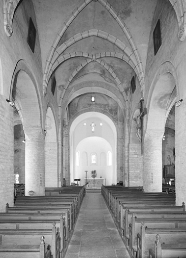 La nef de l'église, vue depuis l'entrée (vue verticale). © Région Bourgogne-Franche-Comté, Inventaire du patrimoine