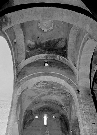 La coupole de la croisée du transept de l'église et la voûte de la partie droite du choeur. © Région Bourgogne-Franche-Comté, Inventaire du patrimoine