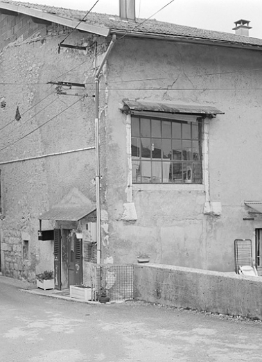 Atelier installé dans la grange haute d'une ferme. © Région Bourgogne-Franche-Comté, Inventaire du patrimoine