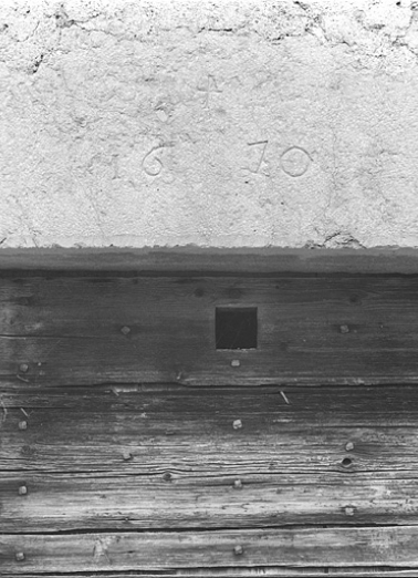 Date 1670 portée par le linteau de l'entrée sur la façade antérieure. © Région Bourgogne-Franche-Comté, Inventaire du patrimoine