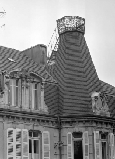 Château Béthanie : toiture de la tourelle d'escalier. © Région Bourgogne-Franche-Comté, Inventaire du patrimoine
