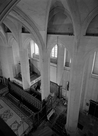 Elévation sud des travées orientales de la nef depuis la coursière haute. © Région Bourgogne-Franche-Comté, Inventaire du patrimoine