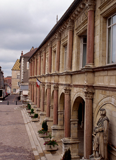 Façade antérieure, de trois quarts droite. © Région Bourgogne-Franche-Comté, Inventaire du patrimoine