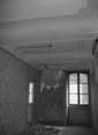 Immeuble, intérieur : détail d'une pièce du premier étage avec une fenêtre. © Région Bourgogne-Franche-Comté, Inventaire du patrimoine