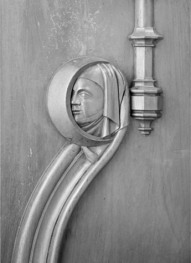 Appui-main à gauche de la première stalle basse. © Région Bourgogne-Franche-Comté, Inventaire du patrimoine