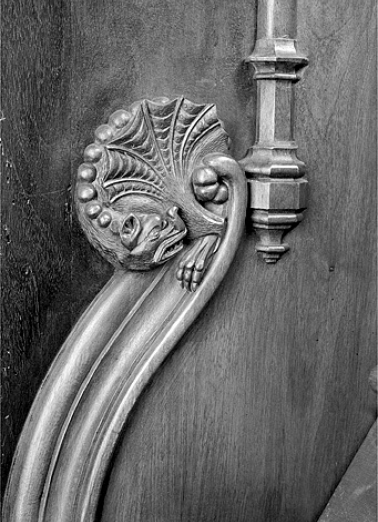 Appui-main à gauche de la seizième stalle basse. © Région Bourgogne-Franche-Comté, Inventaire du patrimoine