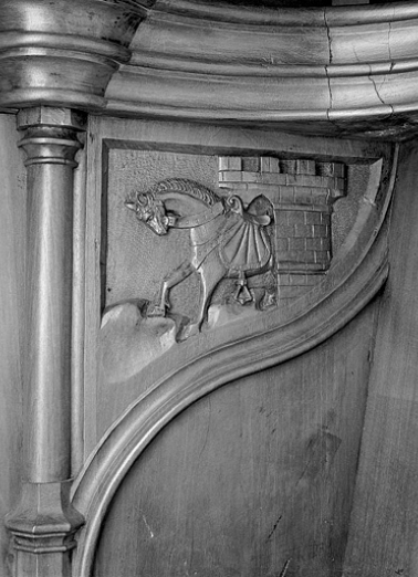 Parclose à gauche de la première stalle haute. © Région Bourgogne-Franche-Comté, Inventaire du patrimoine