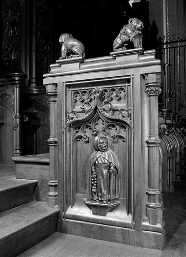 Deuxième jouée basse : moine disant son chapelet. © Région Bourgogne-Franche-Comté, Inventaire du patrimoine