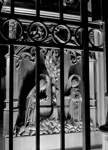 Première jouée haute : saint Romain et saint Lupicin au pied de leur sapin. © Région Bourgogne-Franche-Comté, Inventaire du patrimoine