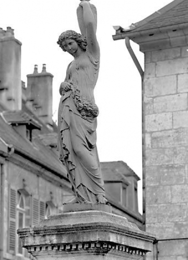 Vue d'ensemble de trois quarts. © Région Bourgogne-Franche-Comté, Inventaire du patrimoine