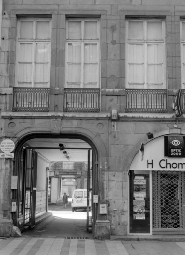 Façade sur rue, détail de l'entrée cochère. © Région Bourgogne-Franche-Comté, Inventaire du patrimoine