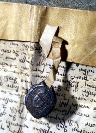 Sceau de l'infirmier Pierre Morel pendu à une charte de 1424. © Région Bourgogne-Franche-Comté, Inventaire du patrimoine