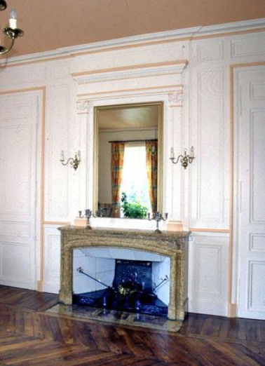 Cheminée de la salle à manger. © Région Bourgogne-Franche-Comté, Inventaire du patrimoine