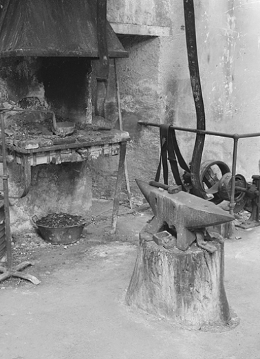 Forge et enclume. © Région Bourgogne-Franche-Comté, Inventaire du patrimoine