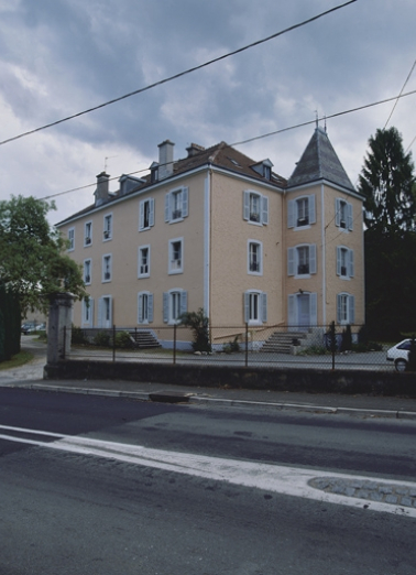 Vue d'ensemble depuis le nord-ouest. © Région Bourgogne-Franche-Comté, Inventaire du patrimoine