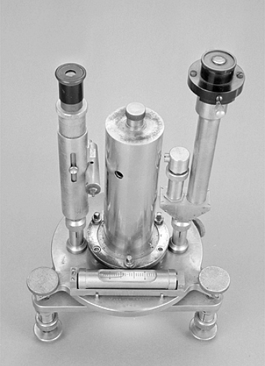 Vue d'ensemble du pendule Holweck-Lejay n° 42. © Région Bourgogne-Franche-Comté, Inventaire du patrimoine