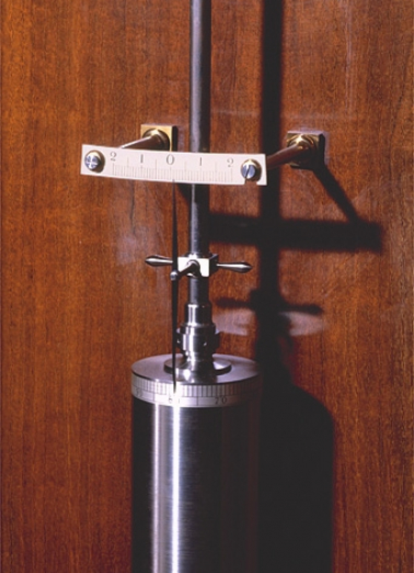 Système de réglage du balancier, de trois quarts. © Région Bourgogne-Franche-Comté, Inventaire du patrimoine