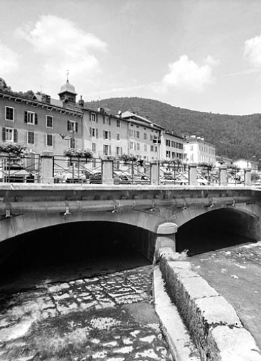 Tête amont, de trois quarts gauche. © Région Bourgogne-Franche-Comté, Inventaire du patrimoine
