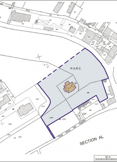 Plan-masse et de situation. Extrait du plan cadastral, 1984, section AK, 1:1000 agrandi à 1:2000. © Région Bourgogne-Franche-Comté, Inventaire du patrimoine