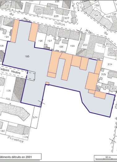 Plan-masse et de situation. Extrait du plan cadastral, 2001, section AH, 1:1000. © Région Bourgogne-Franche-Comté, Inventaire du patrimoine