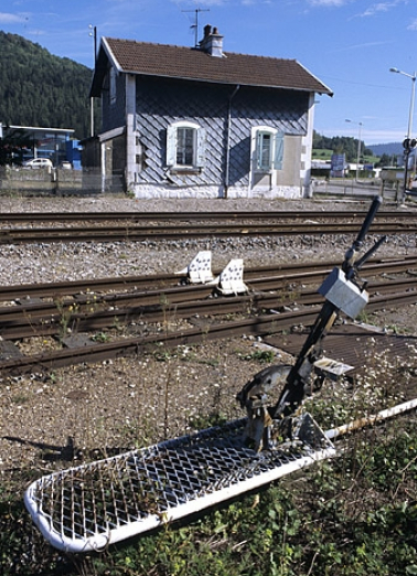 Au premier plan, levier de manoeuvre d'appareil de voie. © Région Bourgogne-Franche-Comté, Inventaire du patrimoine