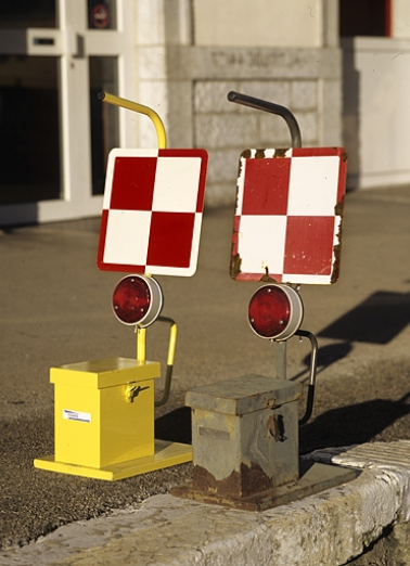 Vue d'ensemble des deux lampes. © Région Bourgogne-Franche-Comté, Inventaire du patrimoine