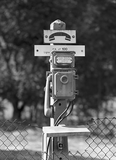 Téléphone de voie du passage à niveau n° 100. © Région Bourgogne-Franche-Comté, Inventaire du patrimoine