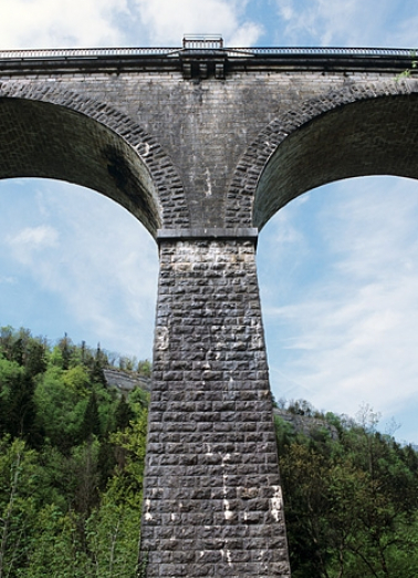 Pile en maçonnerie et refuge. © Région Bourgogne-Franche-Comté, Inventaire du patrimoine