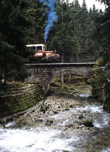 Elévation nord (amont), avec draisine. © Région Bourgogne-Franche-Comté, Inventaire du patrimoine