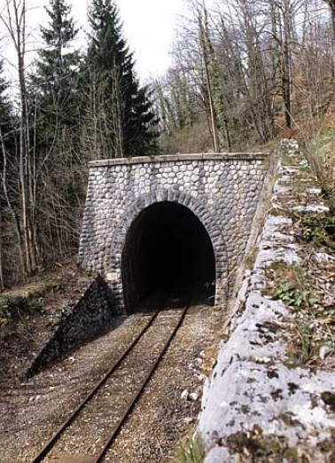 Tête côté Andelot-en-Montagne. © Région Bourgogne-Franche-Comté, Inventaire du patrimoine Tête côté Andelot-en-Montagne. © Région Bourgogne-Franche-Comté, Inventaire du patrimoine