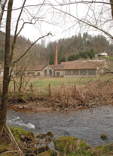 Vue d'ensemble depuis le sud. © Région Bourgogne-Franche-Comté, Inventaire du patrimoine Vue d'ensemble depuis le sud. © Région Bourgogne-Franche-Comté, Inventaire du patrimoine