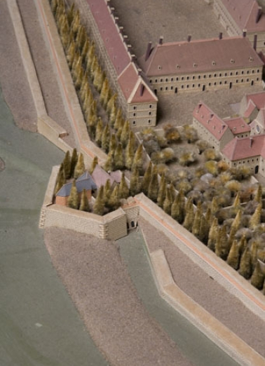 Vue plongeante sur le moulin de Saint-Paul depuis l'aval : détail du plan-relief de Besançon, 1722. © Région Bourgogne-Franche-Comté, Inventaire du patrimoine Vue plongeante sur le moulin de Saint-Paul depuis l'aval : détail du plan-relief de Besançon, 1722. © Région Bourgogne-Franche-Comté, Inventaire du patrimoine