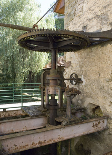 Turbine hydraulique. Partie supérieure de la transmission. © Région Bourgogne-Franche-Comté, Inventaire du patrimoine